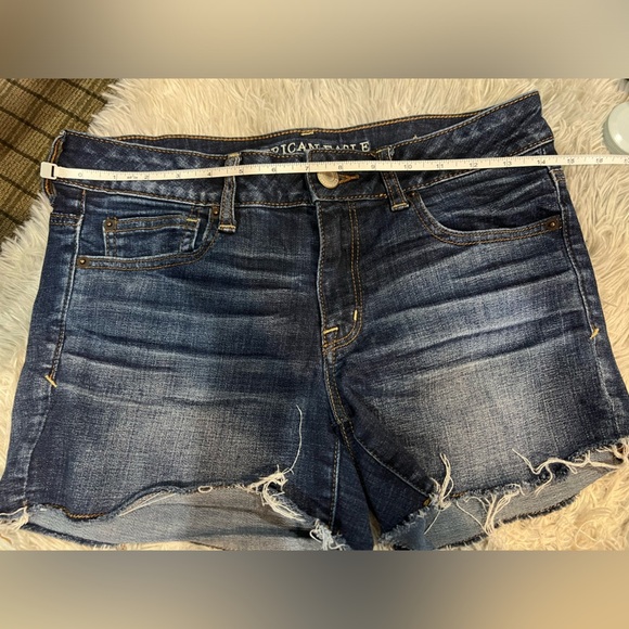 American Eagle Shortie Jean Shorts Size 8 - Picture 2 of 7